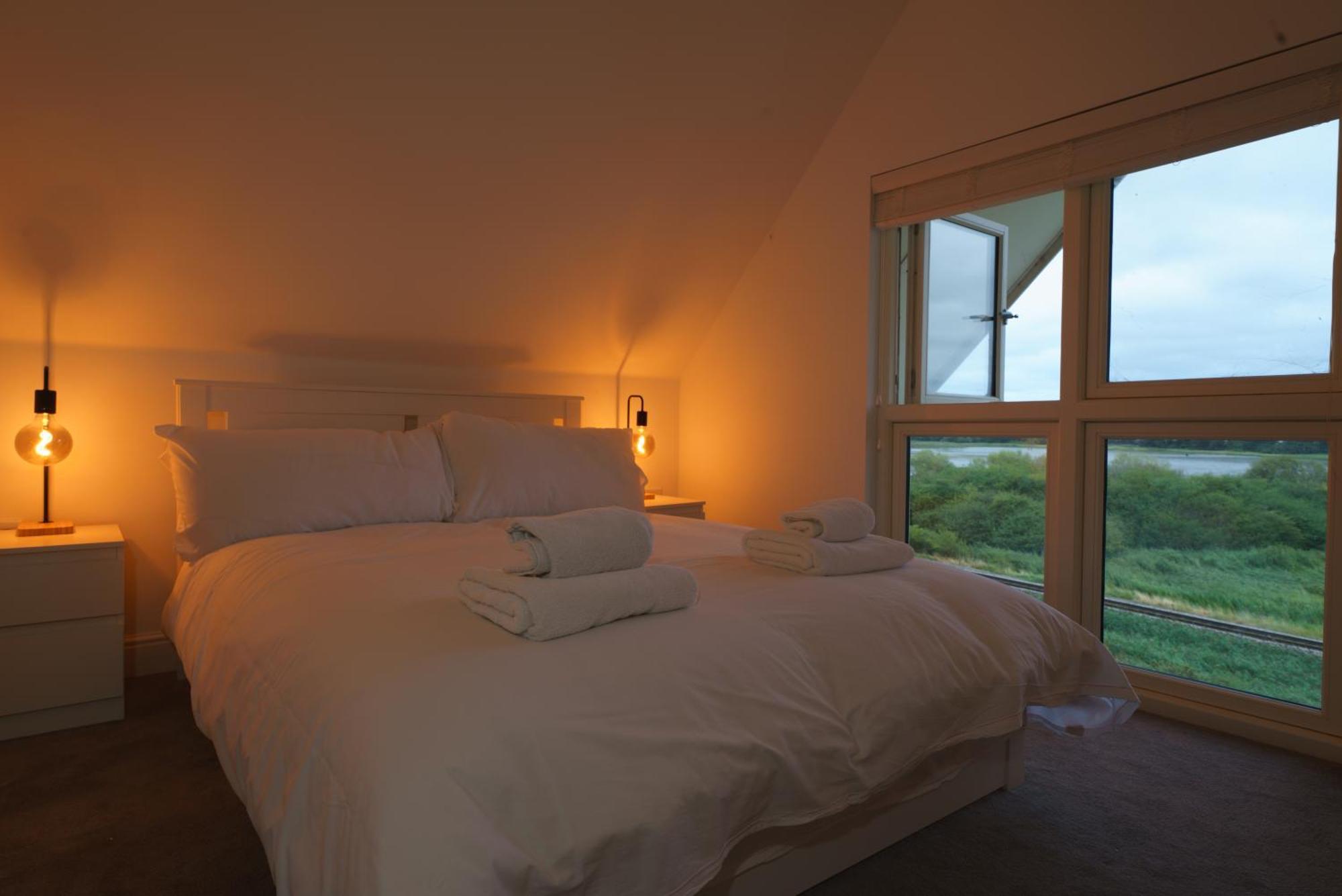 Riverside Haven In 우드브리지 외부 사진
